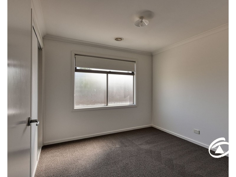 25 Atlantic Drive, Pakenham VIC 3810