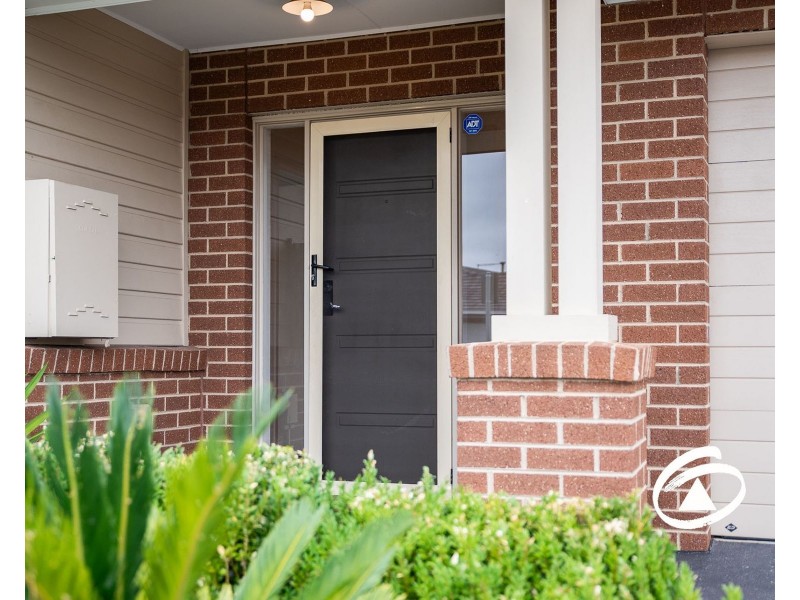 18 Cherrington Avenue, Officer VIC 3809