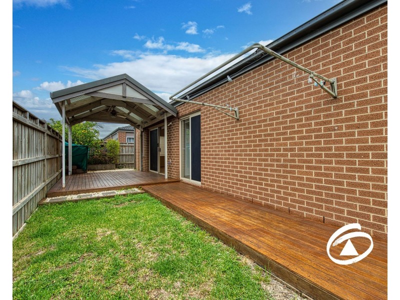18 Cherrington Avenue, Officer VIC 3809