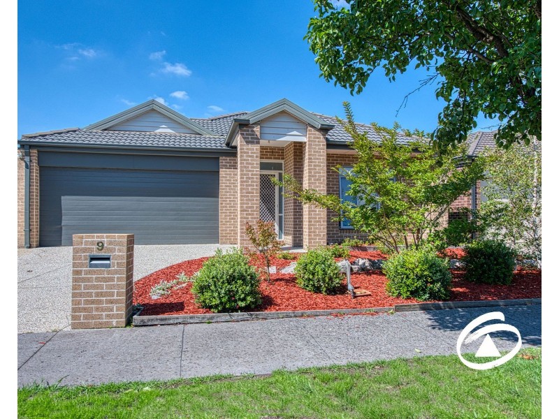 9 Parmentier Way, Pakenham VIC 3810