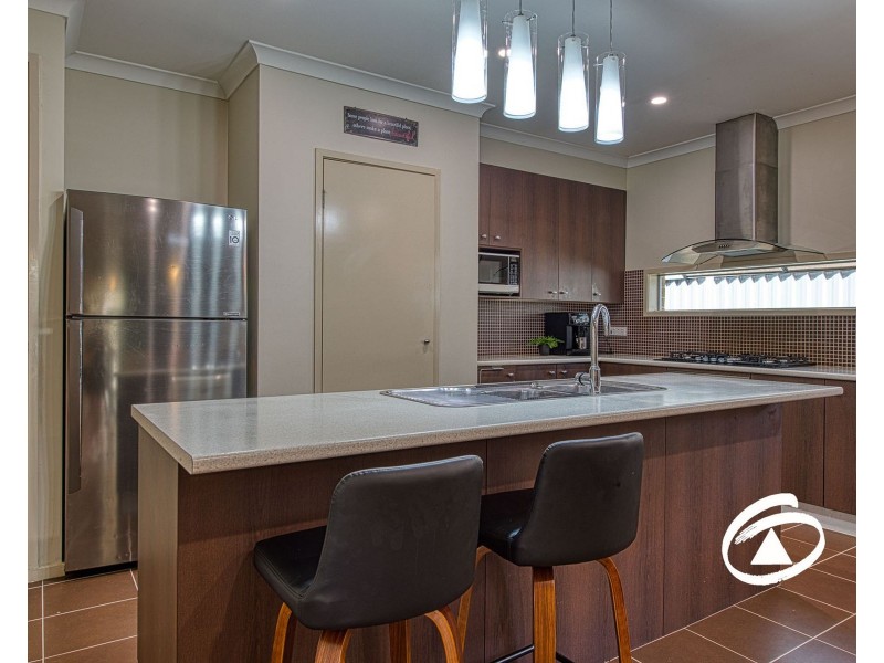 9 Parmentier Way, Pakenham VIC 3810