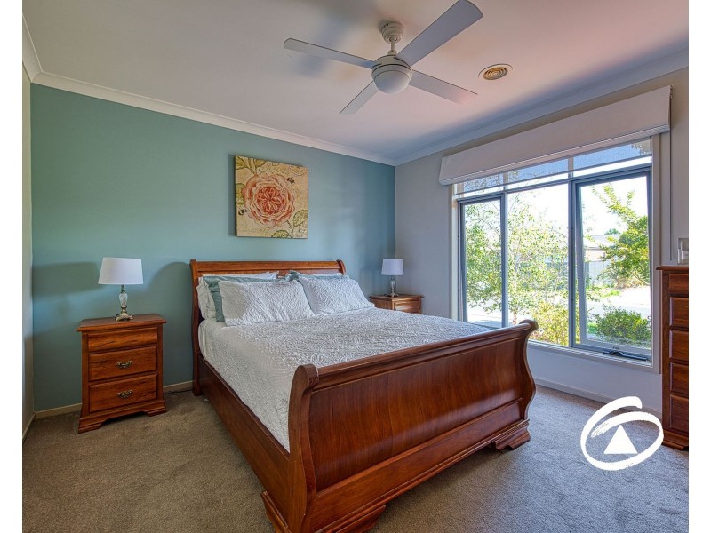 9 Parmentier Way, Pakenham VIC 3810