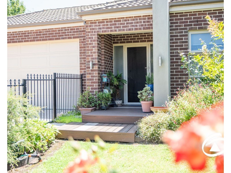 8 Winneke Way, Pakenham VIC 3810