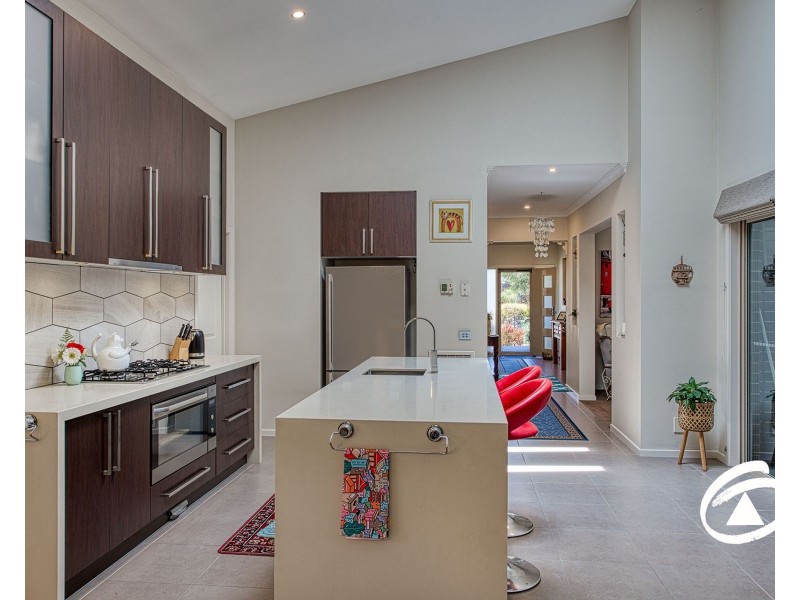 8 Winneke Way, Pakenham VIC 3810