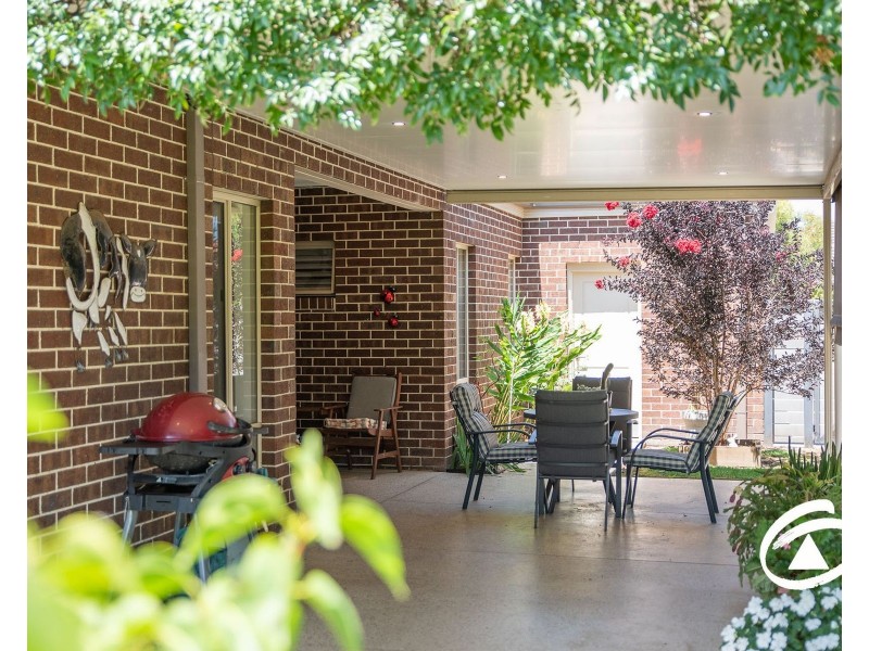 8 Winneke Way, Pakenham VIC 3810