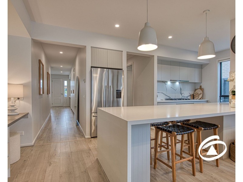 66 Kaduna Drive, Officer South VIC 3809