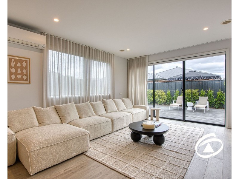 66 Kaduna Drive, Officer South VIC 3809