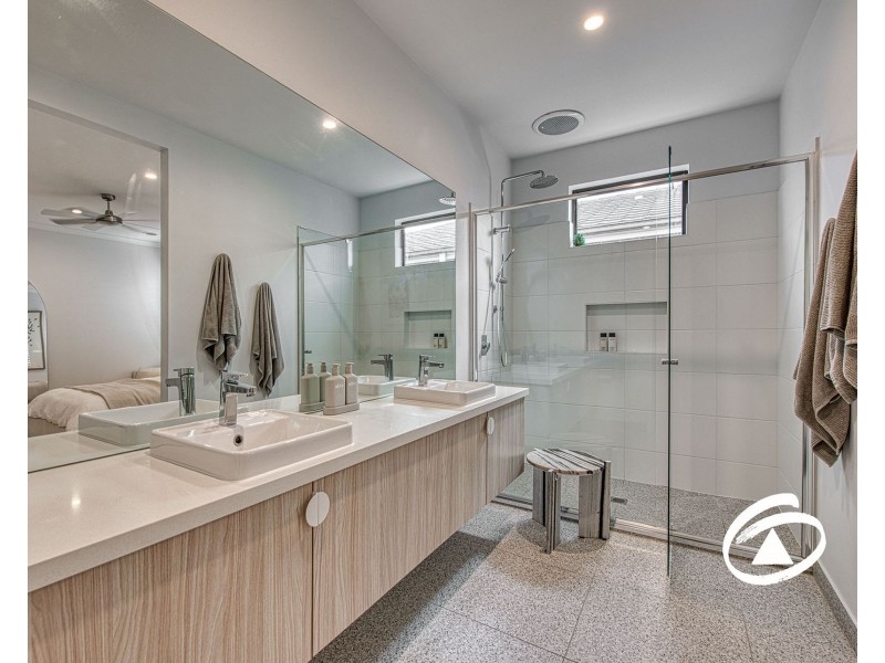 66 Kaduna Drive, Officer South VIC 3809