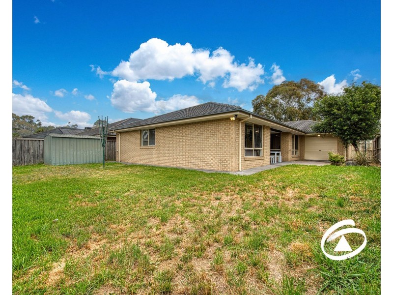 10 Ned Street, Cranbourne East VIC 3977