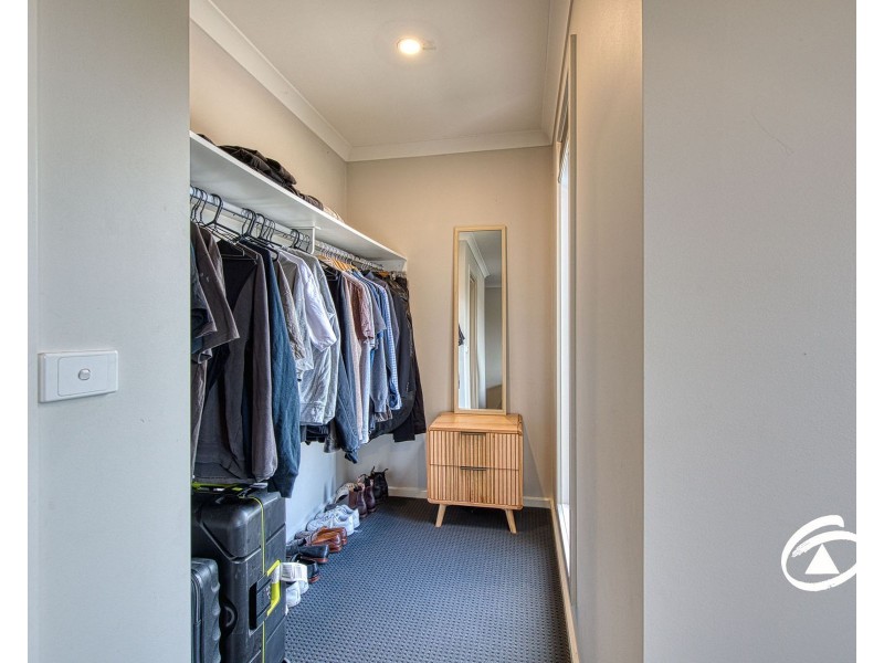 31 Onyx Crescent, Officer VIC 3809