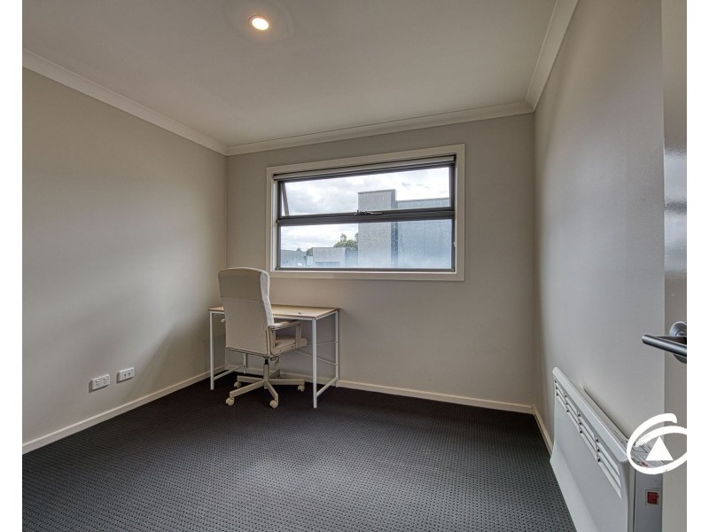 31 Onyx Crescent, Officer VIC 3809