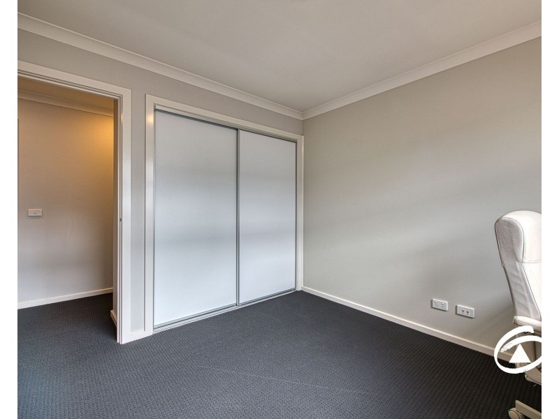 31 Onyx Crescent, Officer VIC 3809