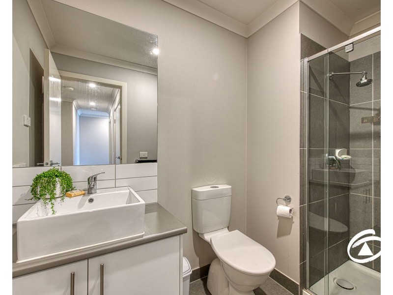 31 Onyx Crescent, Officer VIC 3809