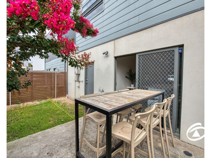 31 Onyx Crescent, Officer VIC 3809