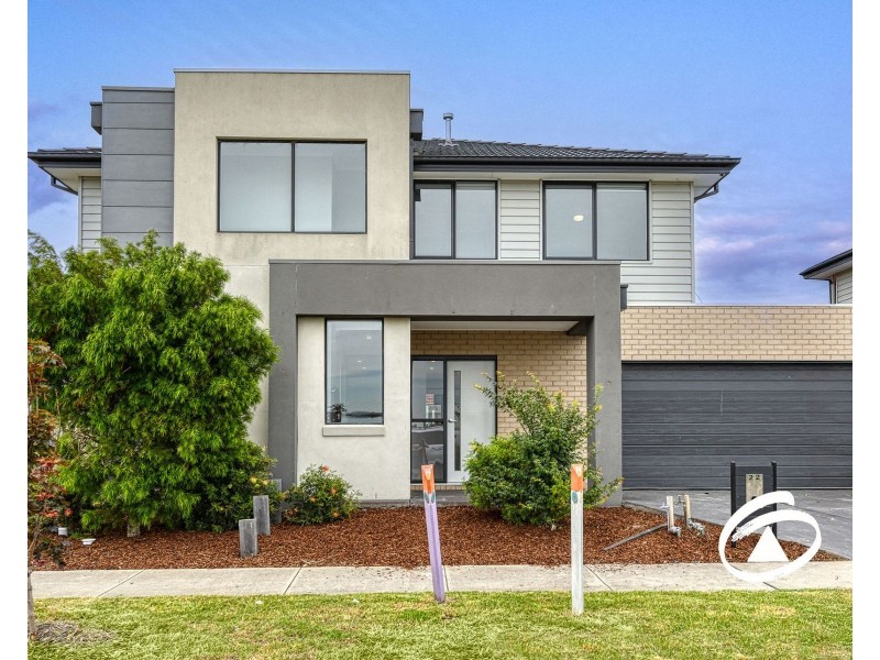 22 Bronnie Street, Clyde North VIC 3978