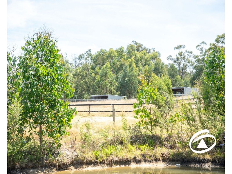 235 Tonimbuk Road, Bunyip North VIC 3815