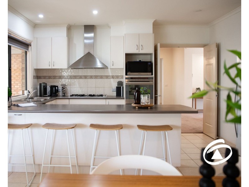 4 Hume Court, Pakenham VIC 3810