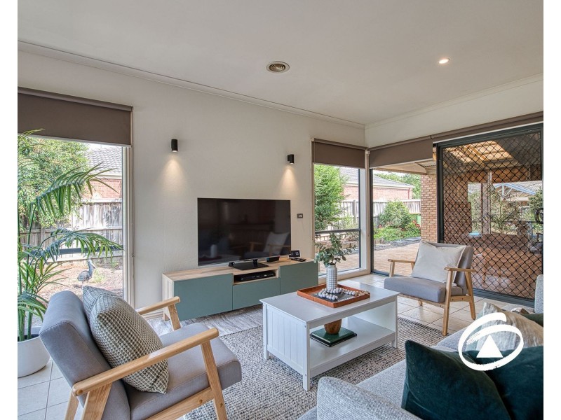 4 Hume Court, Pakenham VIC 3810