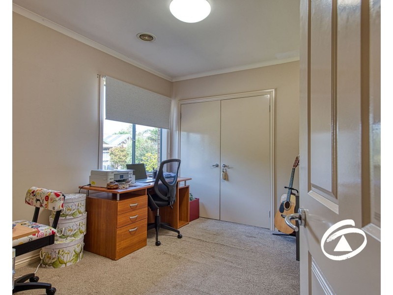 4 Hume Court, Pakenham VIC 3810