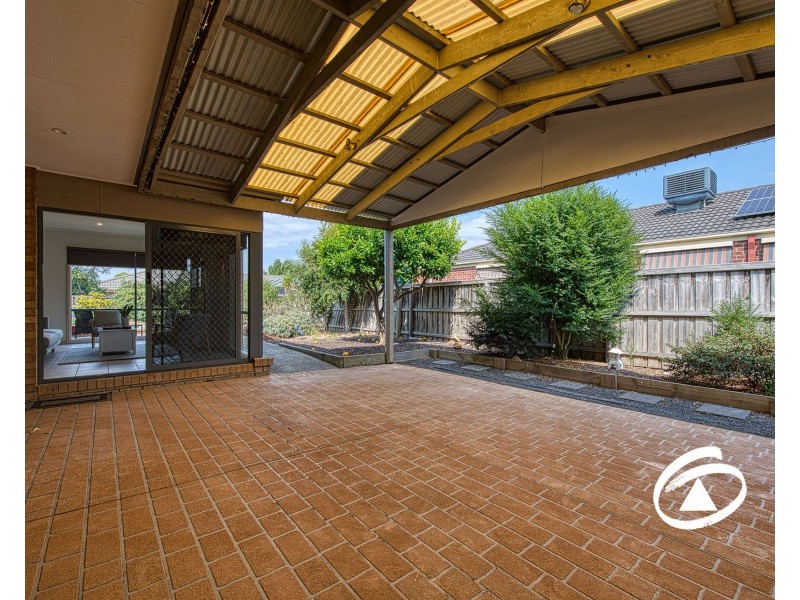 4 Hume Court, Pakenham VIC 3810