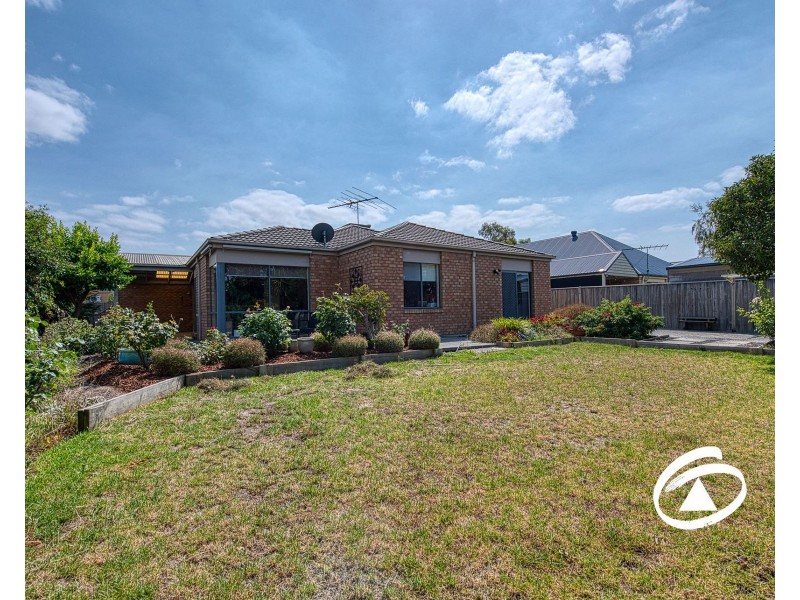 4 Hume Court, Pakenham VIC 3810