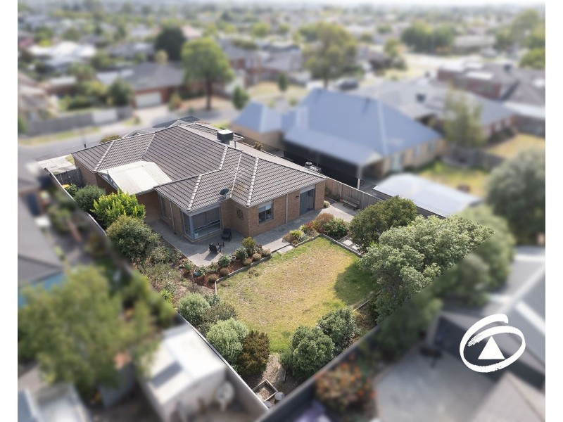 4 Hume Court, Pakenham VIC 3810