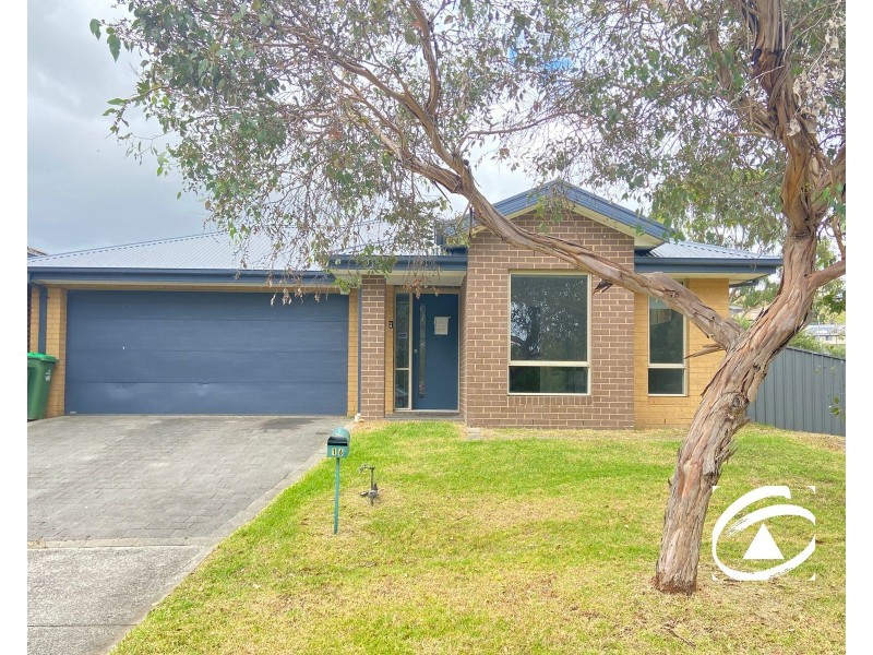 16 Chestnut Chase, Pakenham VIC 3810