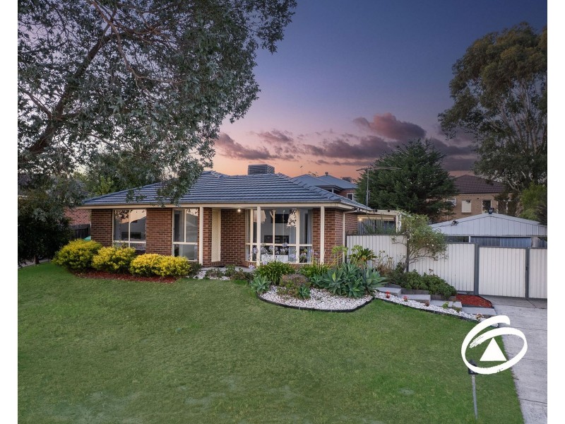 24 Adrian Drive, Pakenham VIC 3810