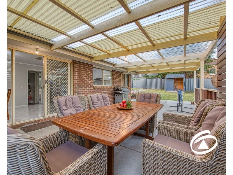 24 Adrian Drive, Pakenham VIC 3810
