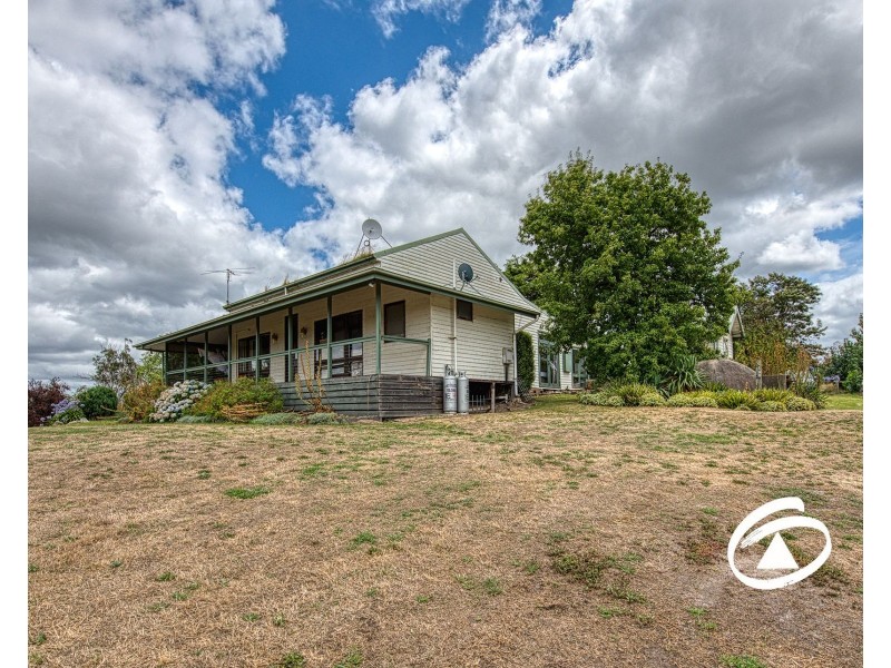 35 Ellis Road, Tonimbuk VIC 3815