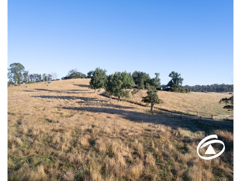 35 Ellis Road, Tonimbuk VIC 3815