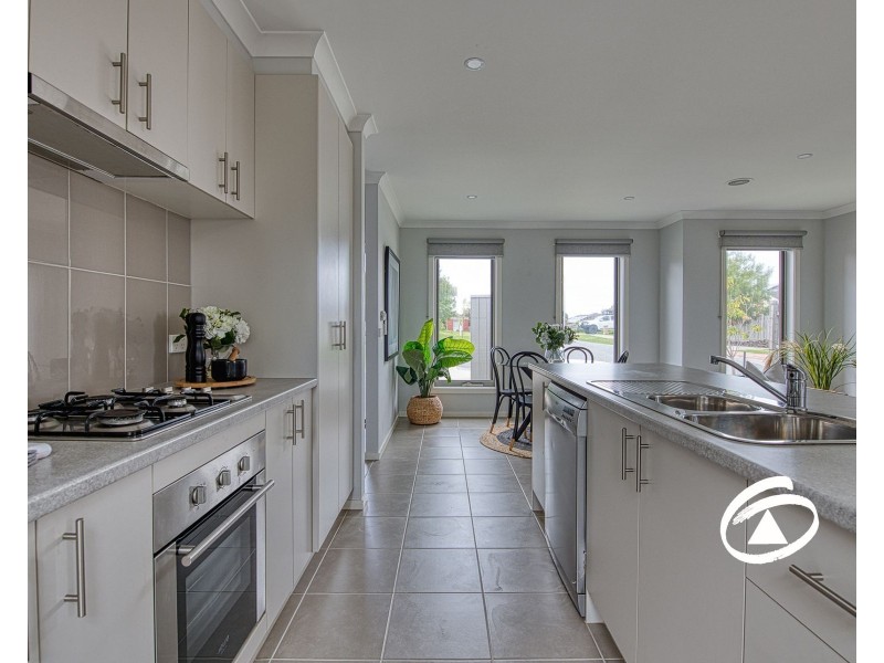 1/5 Spencer Place, Pakenham VIC 3810