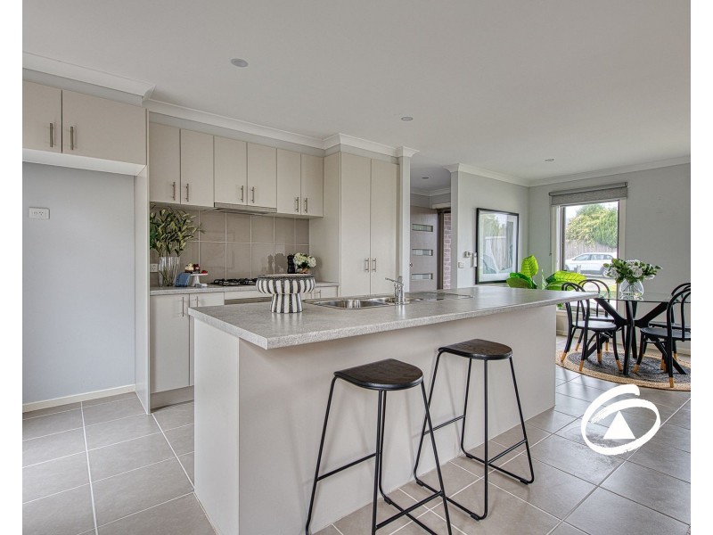 1/5 Spencer Place, Pakenham VIC 3810