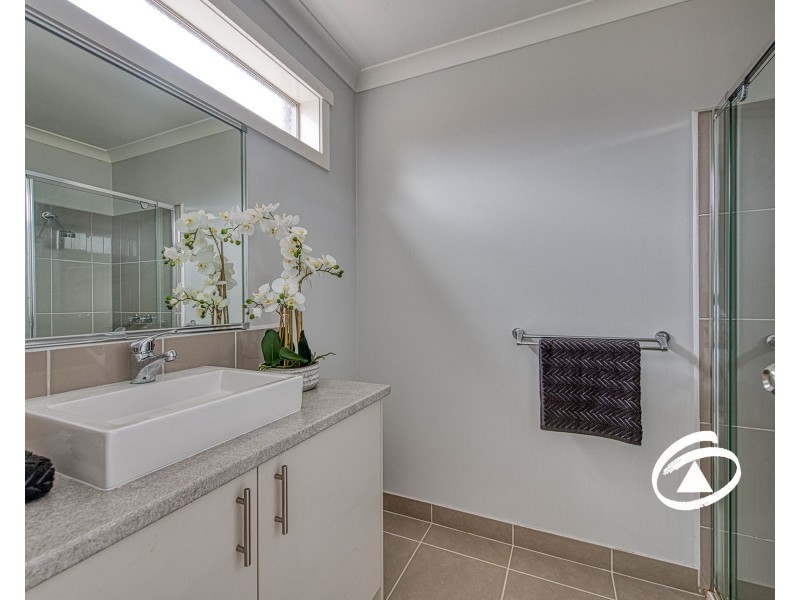 1/5 Spencer Place, Pakenham VIC 3810