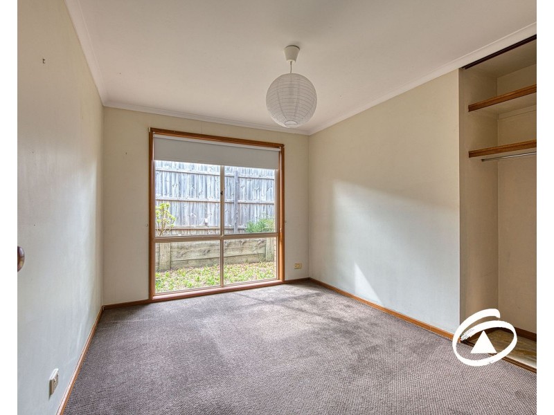 6 Dundee Court, Pakenham VIC 3810