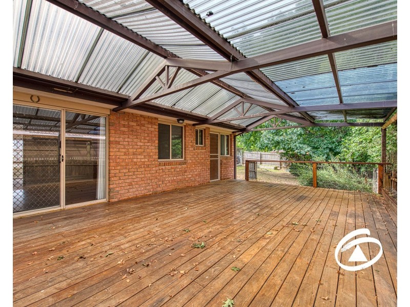 6 Dundee Court, Pakenham VIC 3810