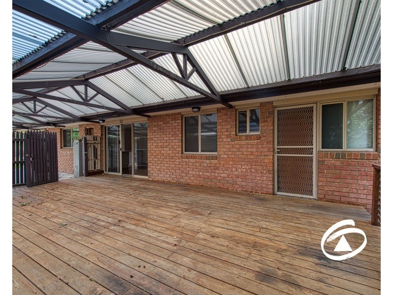 6 Dundee Court, Pakenham VIC 3810