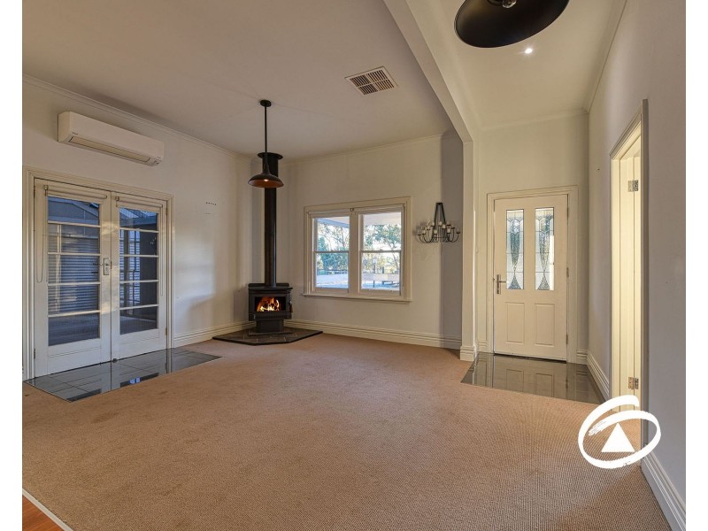 26 Henry Road, Bunyip VIC 3815