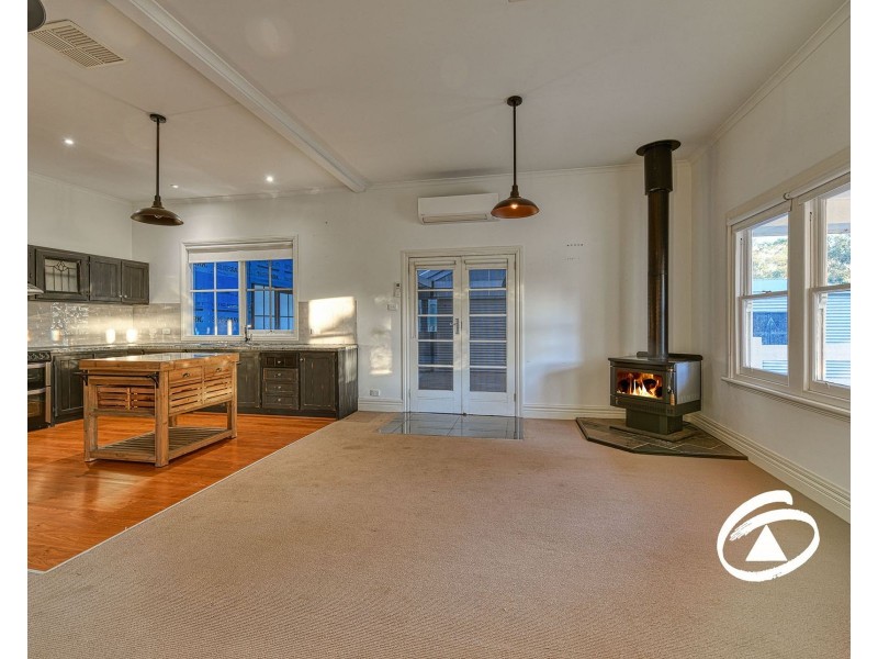 26 Henry Road, Bunyip VIC 3815