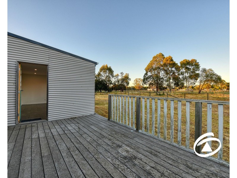 26 Henry Road, Bunyip VIC 3815