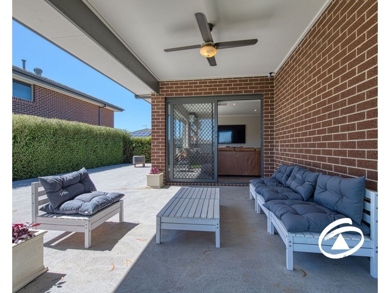 17 Palomino Avenue, Clyde North VIC 3978