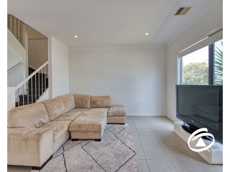 61 Atlantic Drive, Pakenham VIC 3810