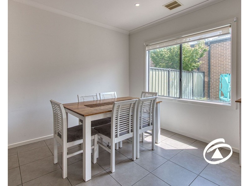 61 Atlantic Drive, Pakenham VIC 3810