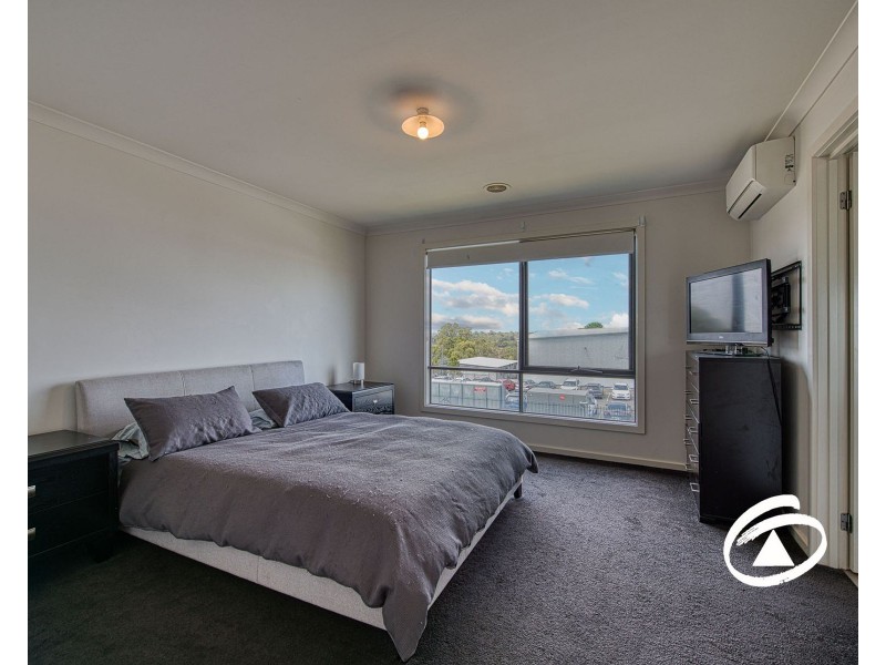 61 Atlantic Drive, Pakenham VIC 3810