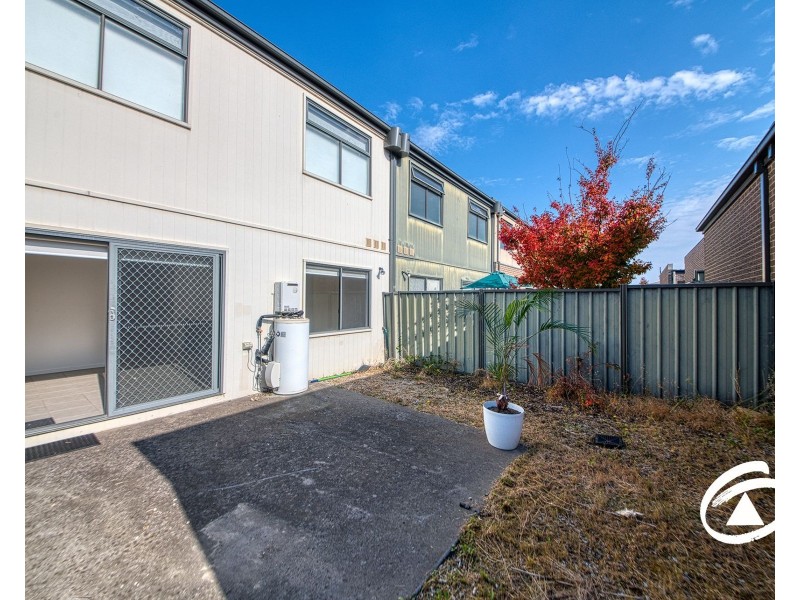 61 Atlantic Drive, Pakenham VIC 3810