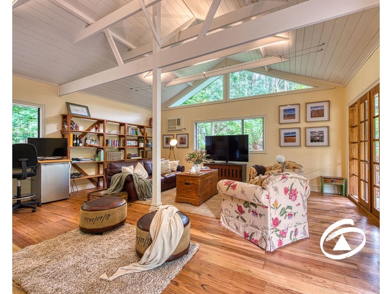 944 Pakenham Road, Pakenham Upper VIC 3810