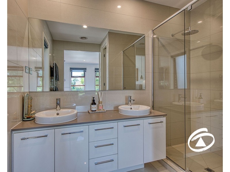 15 Kiama Street, Officer VIC 3809