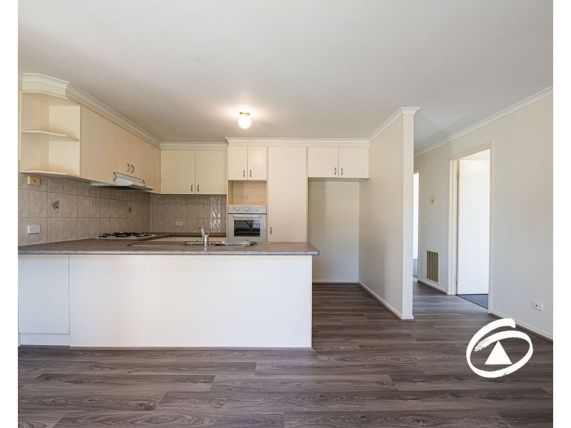 8 Blackmore Close, Pakenham VIC 3810