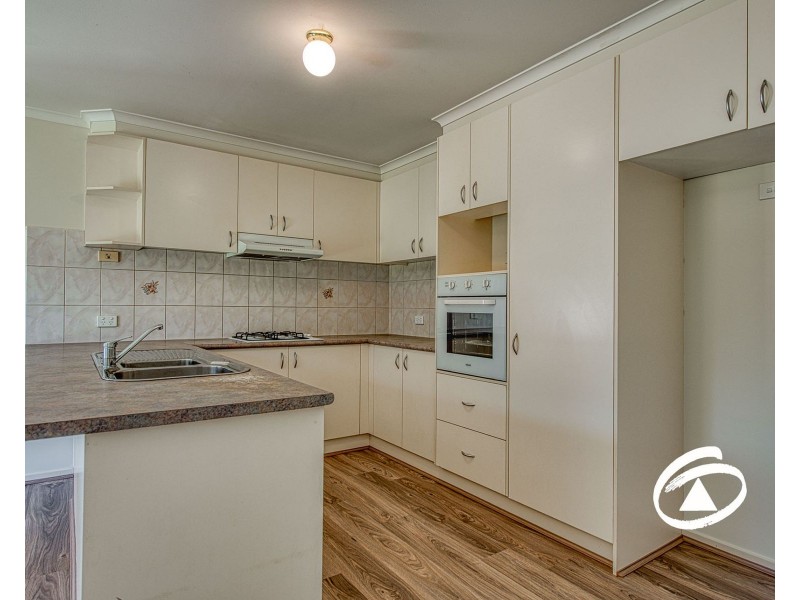 8 Blackmore Close, Pakenham VIC 3810