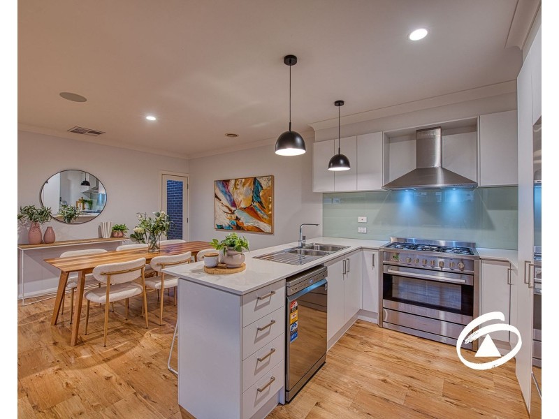 239 Pink Hill Boulevard, Officer VIC 3809